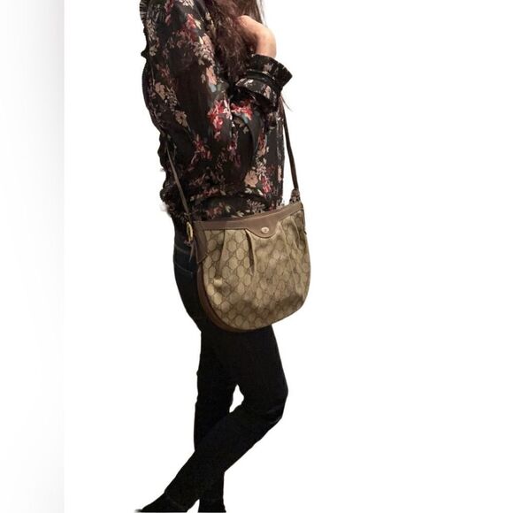 COPY - Gucci cross body bag - Picture 2 of 10